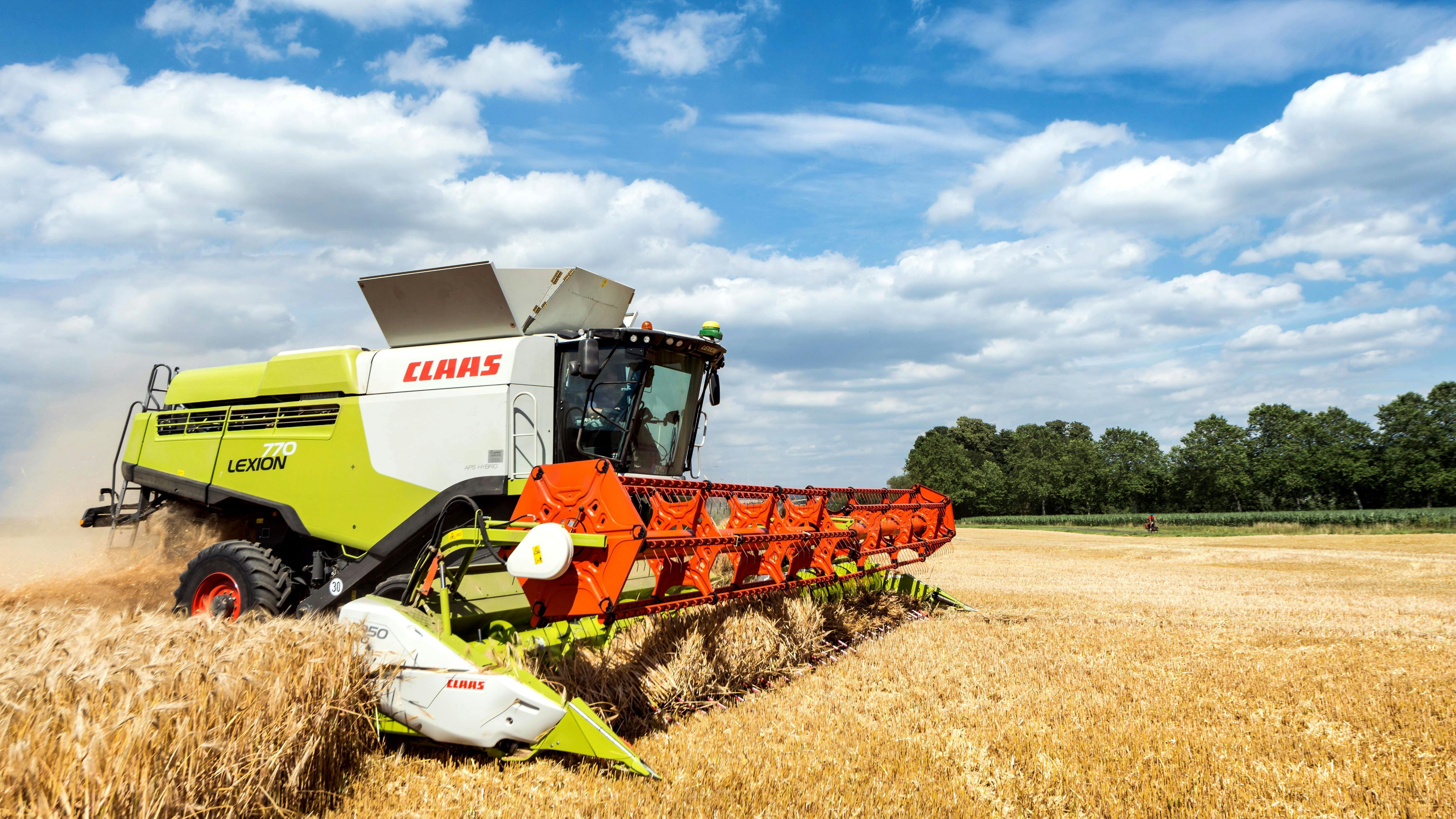 Aratás Claas Lexion kombájnnal