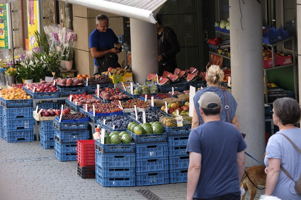 Piaci, adminisztratív és termőhelyi ellenőrzéseket is tartottak a Nemzeti Élelmiszerlánc-biztonsági Hivatal (Nébih) munkatársai a nyári őstermelői célellenőrzés során