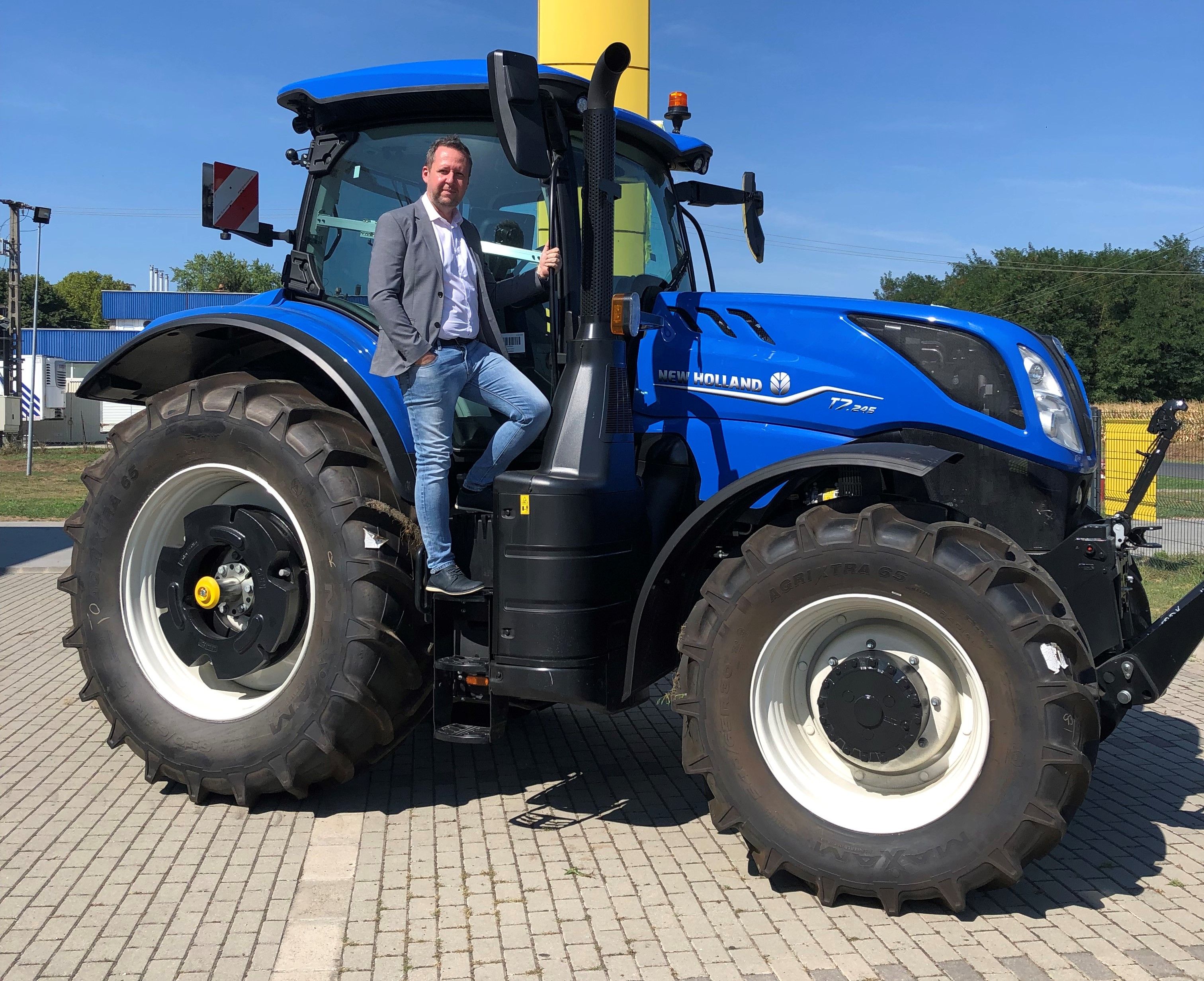 Agrotec New Holland traktor