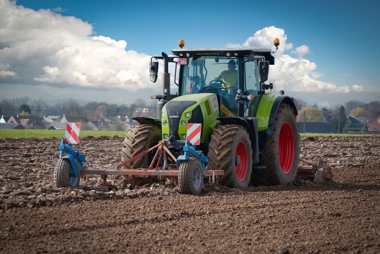 Miután az Agrárminisztérium közzétette, hogy mekkora támogatási előlegre számíthatnak a gazdálkodók a 2024. évi egységes kérelmekhez kapcsolódó közvetlen támogatások kapcsán, megkezdődtek az átutalások