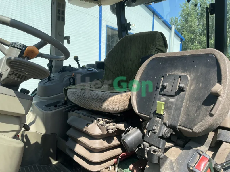 Eladeó John Deere 6100 MC keveset használt traktor