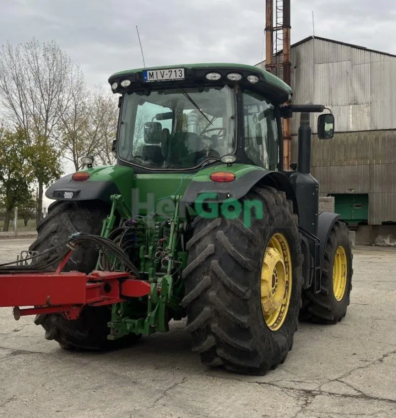 Eladó  John Deere 8335R ILS használt traktor