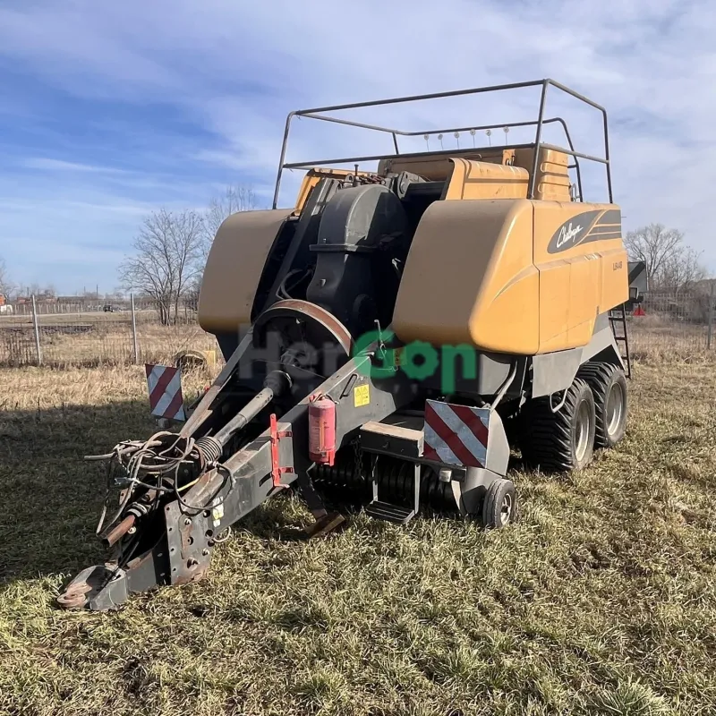 Eladó Challenger LB44B keveset használt nagybálázó