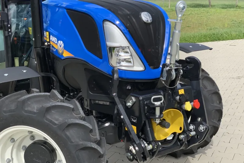 Eladó CNH (New Holland Steyr CaseIH) front hidraulika és TLT