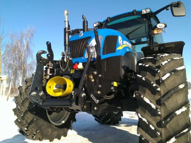 Eladó CNH (New Holland Steyr CaseIH) front hidraulika és TLT