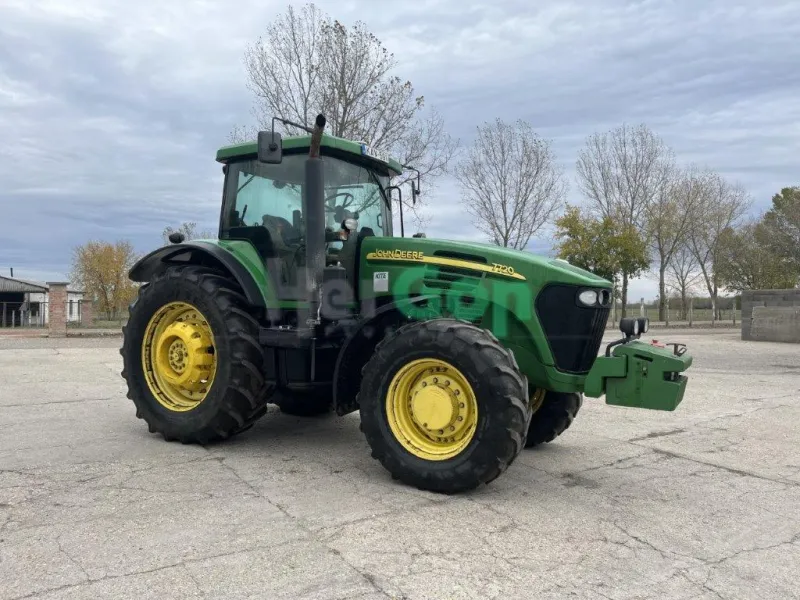 Eladó John Deere 7720 tarktor