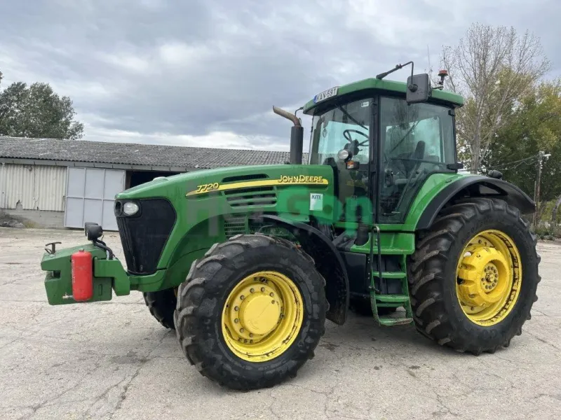 Eladó John Deere 7720 tarktor