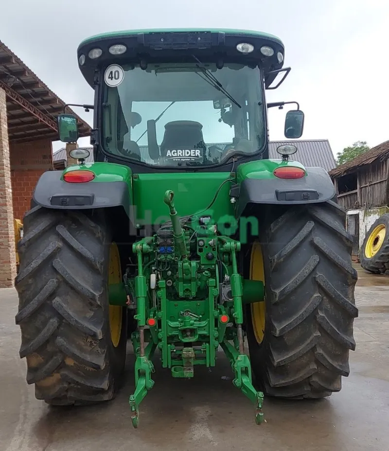 John Deere 7230R