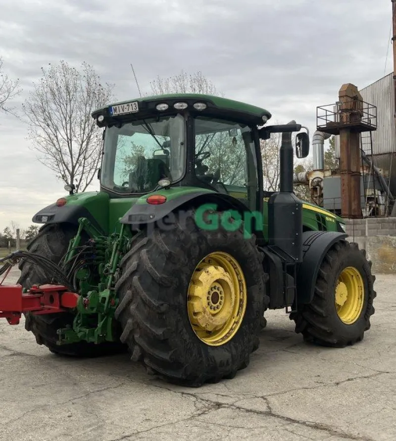 John Deere 8335R ILS