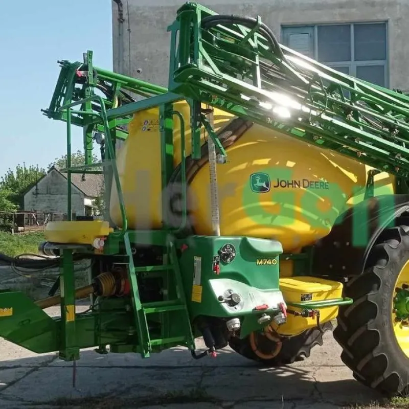 John Deere M740i