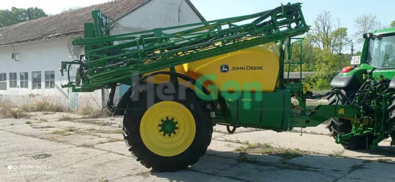 John Deere M740i