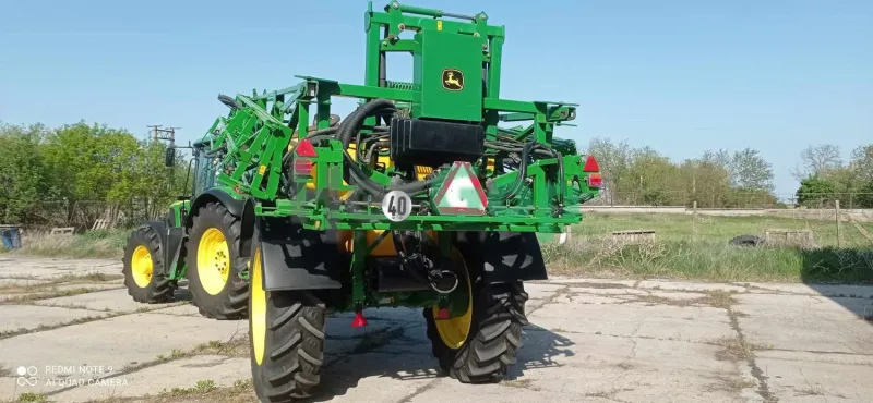 John Deere M740i