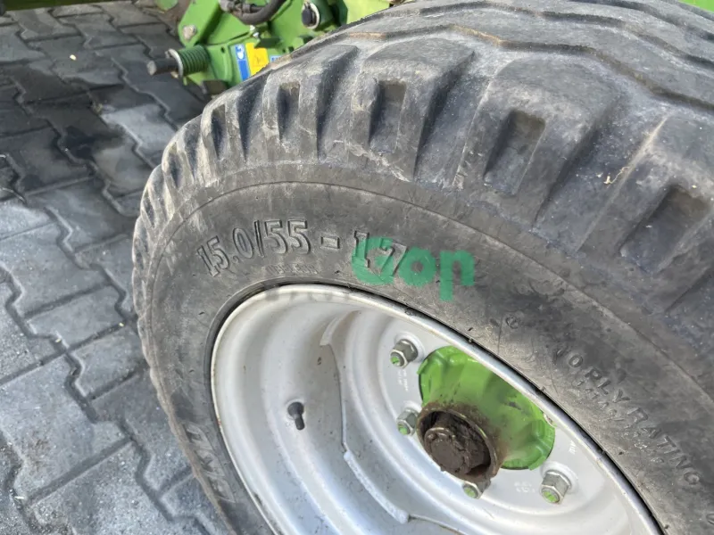 Krone Comprima F155 XC bálázó