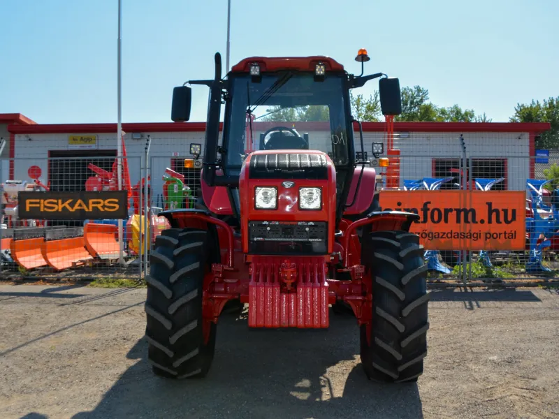 Belarus MTZ 1025.7 traktor Raktárról