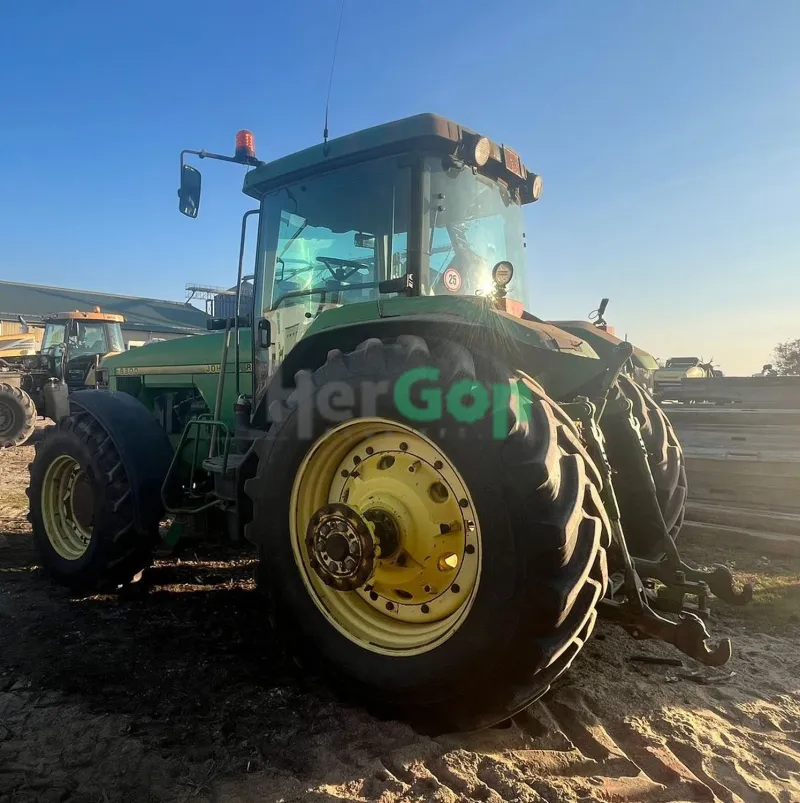 John Deere 8300 traktor