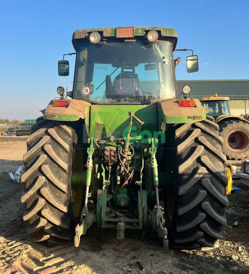 John Deere 8300 traktor