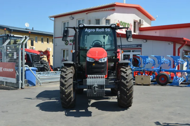 Massey Ferguson 5711M Dyna 4 traktor COMFORT