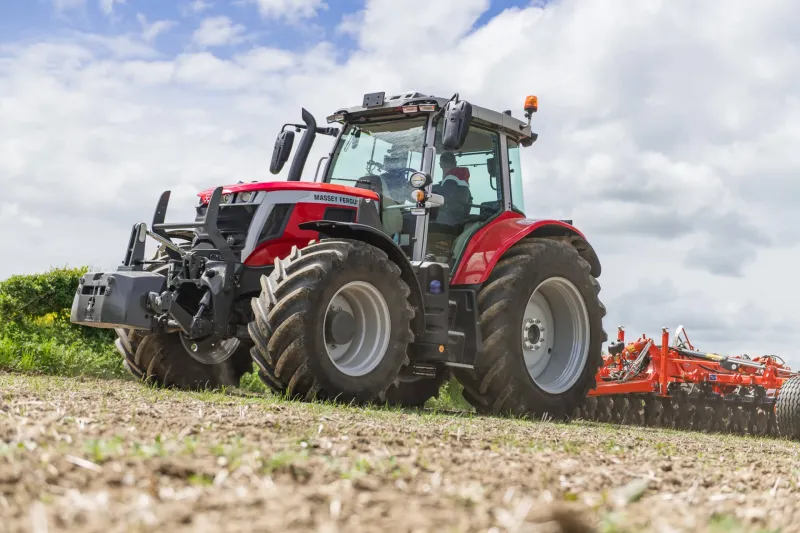 Massey Ferguson 6S.135