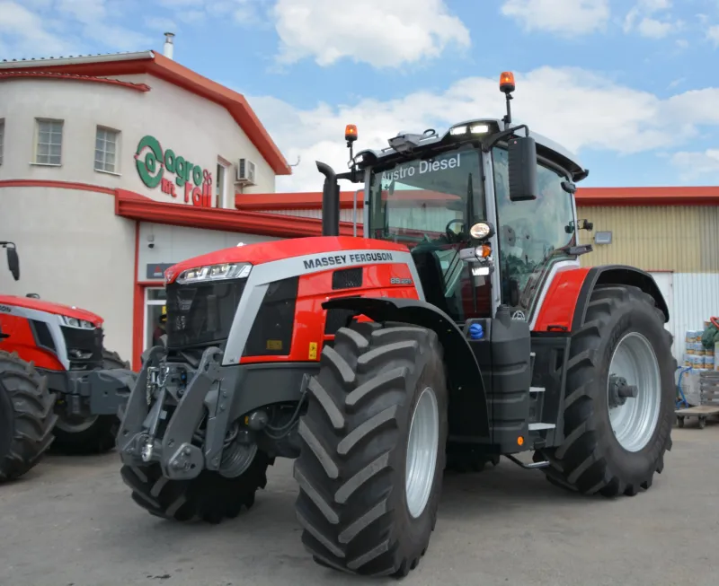 Massey Ferguson 8S.225 Dyna 7 traktor ÚJ