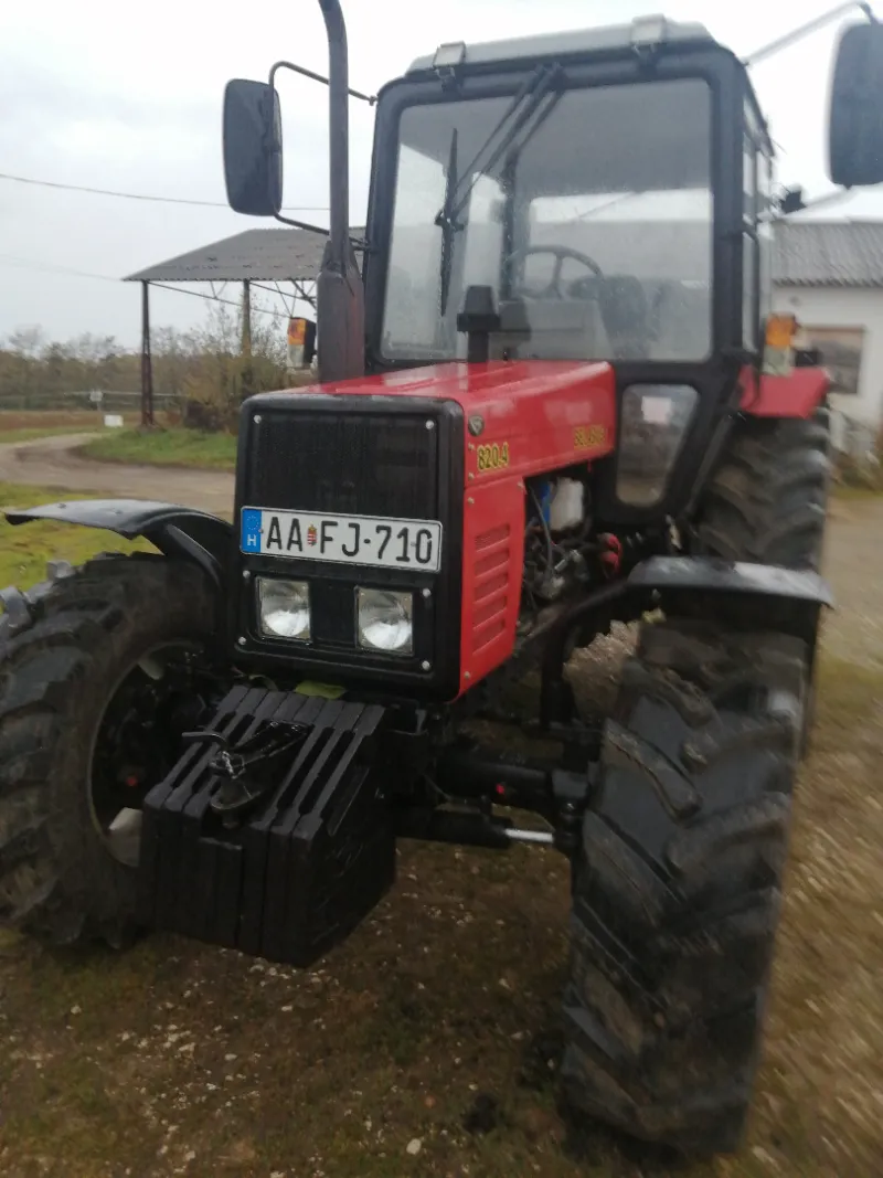 MTZ 820.4-es Traktor nettó 10.800.000 Ft +ÁFA 13.716.000,- Ft-ért eladó. 