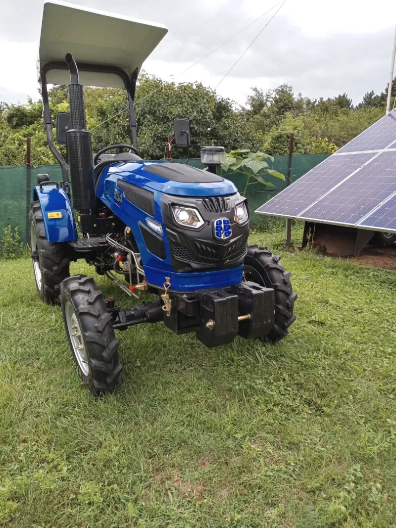 Traktor 25.Lovas 4x4 kapcsolható, nagytestű, Napernyővel, keréksúlyokkal , Eur. 5. Diesel Motorral!